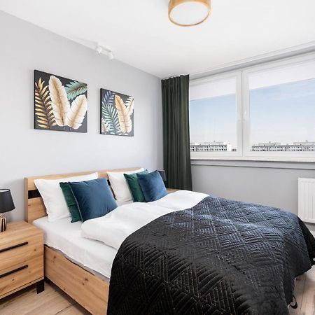 Stylish Apartment Near Wroclavia For 4 Guests By Noclegi Renters 弗罗茨瓦夫 外观 照片