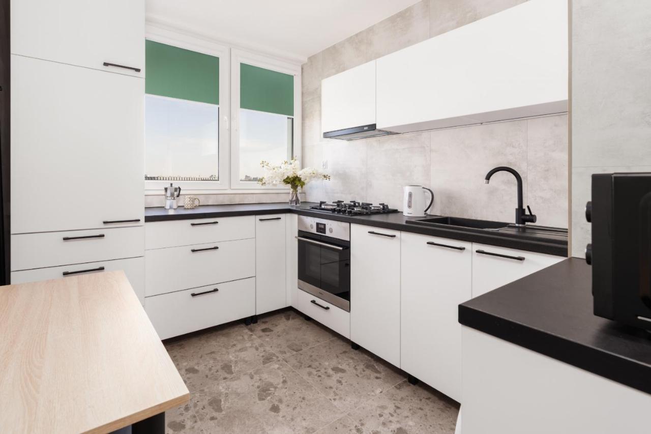 Stylish Apartment Near Wroclavia For 4 Guests By Noclegi Renters 弗罗茨瓦夫 外观 照片